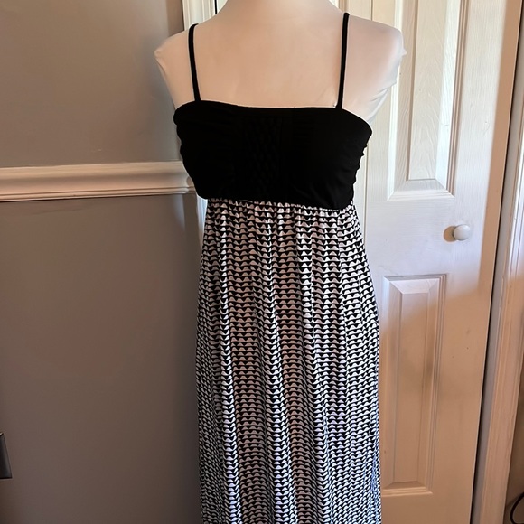 Faded Glory Dresses & Skirts - Faded Glory S 4-6 spaghetti adjustable strap black/white maxi